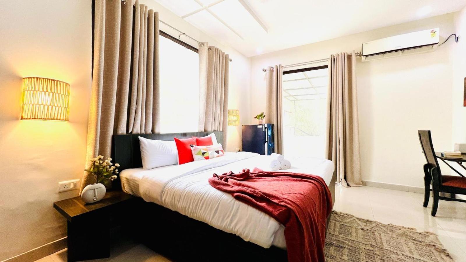 Bluo - Dlf Cybercity Apartment *