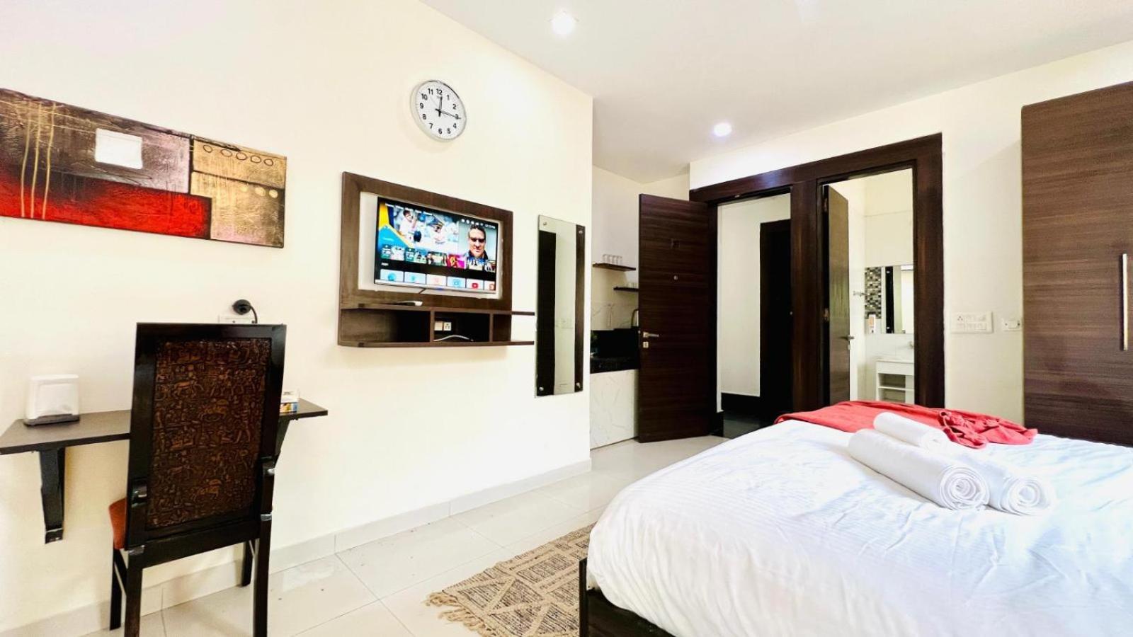 Bluo - Dlf Cybercity Apartment Gurgaon