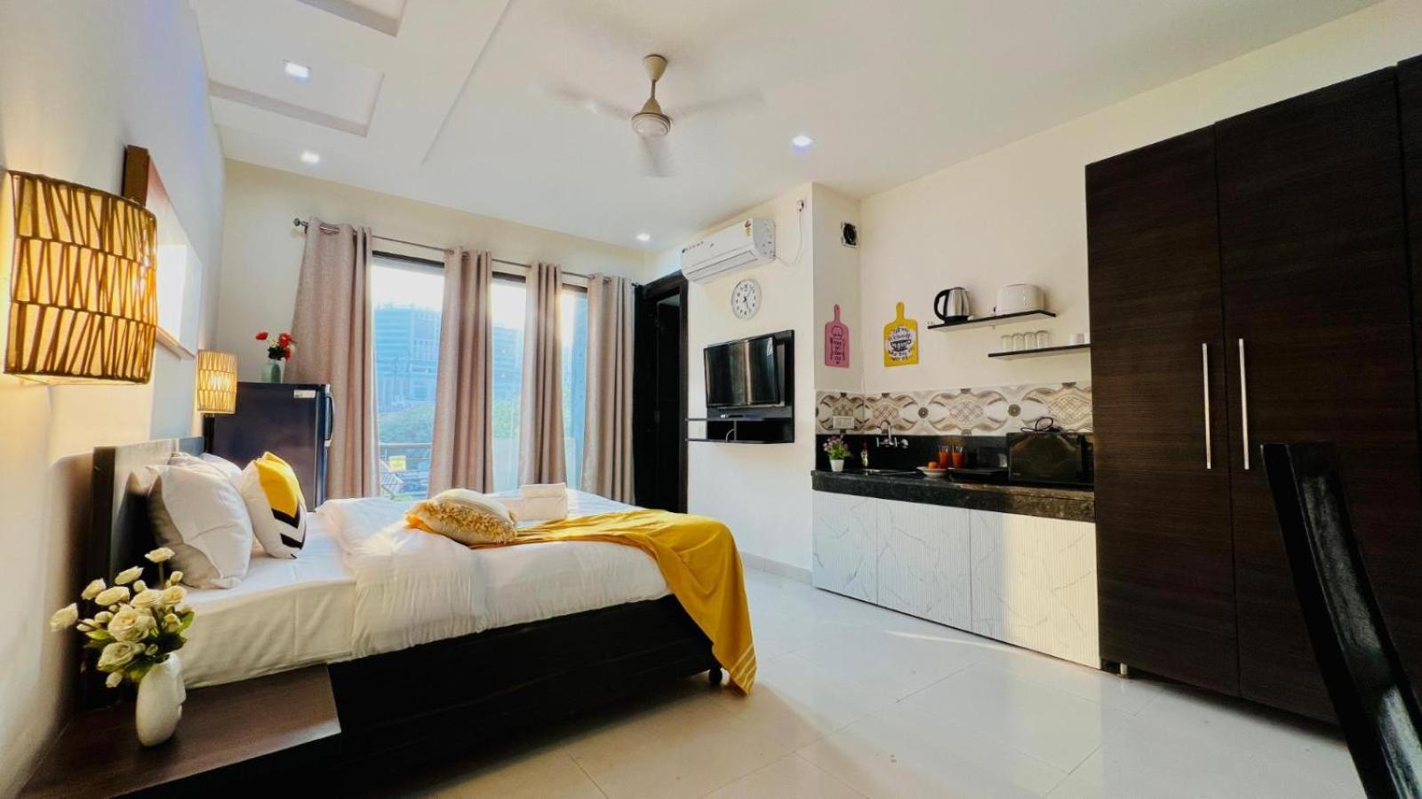 Bluo - Dlf Cybercity Apartment *