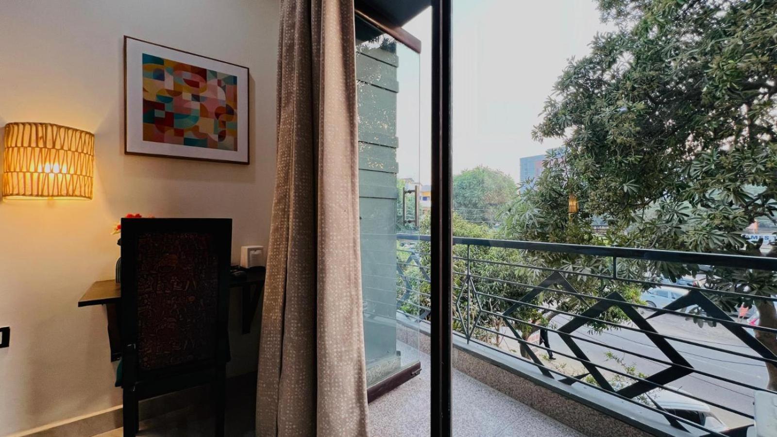 Bluo - Dlf Cybercity Apartment Gurgaon