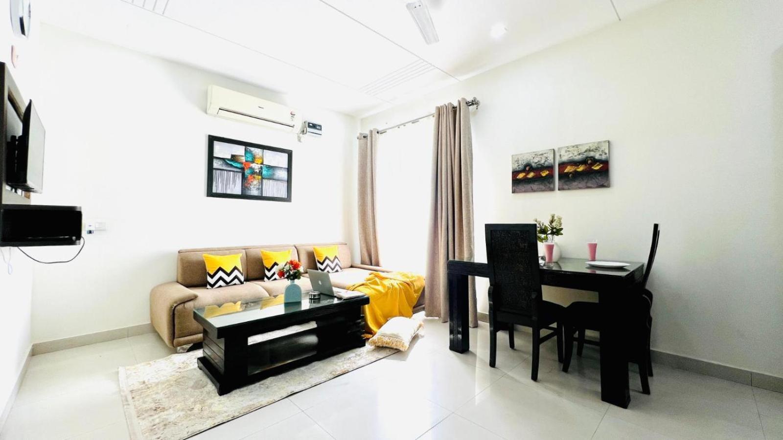 Apartment Bluo - Dlf Cybercity Gurgaon