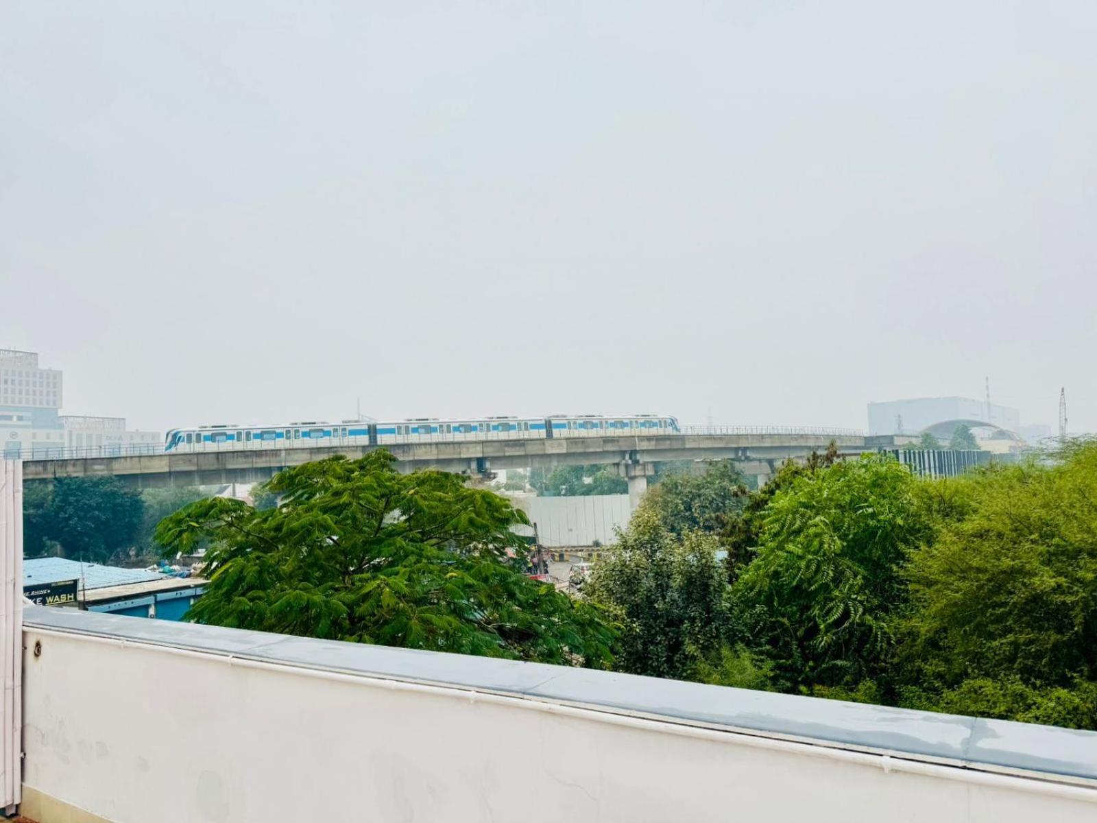 Apartment Bluo - Dlf Cybercity Gurgaon