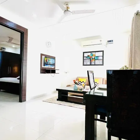 Bluo Stays - Dlf Cybercity Gurgaon Room photo