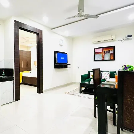 Bluo Stays - Dlf Cybercity Gurgaon Room photo