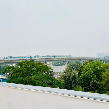Bluo Stays - Dlf Cybercity Gurgaon Exterior photo